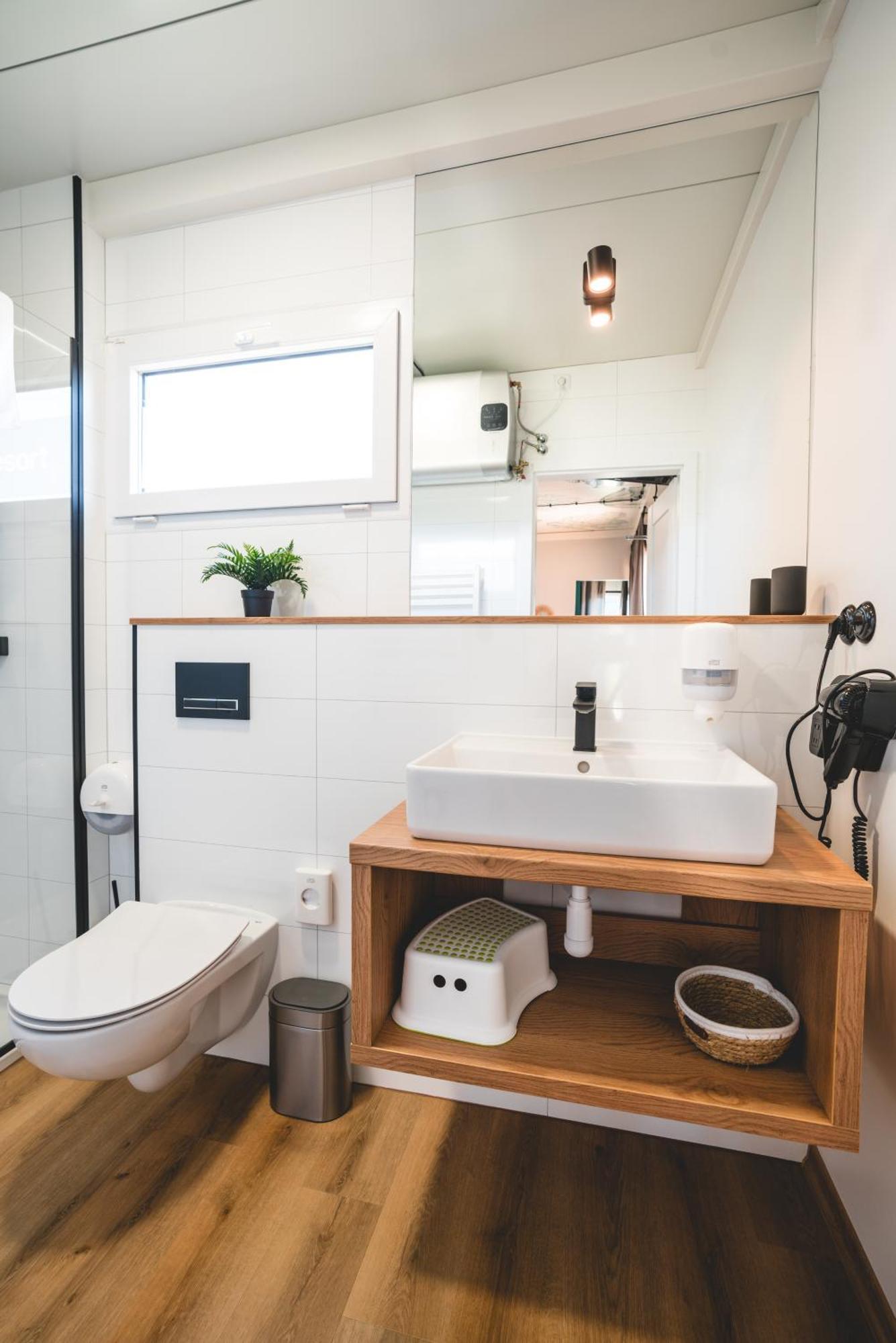 Rresort - Domki Z Krytym I Podgrzewanym Basenem, Sauna, Wifi, Parking W Cenie! 레왈 외부 사진